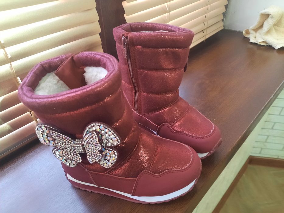 Продам сапожки детские