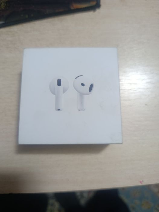 Продам Airpods 4
