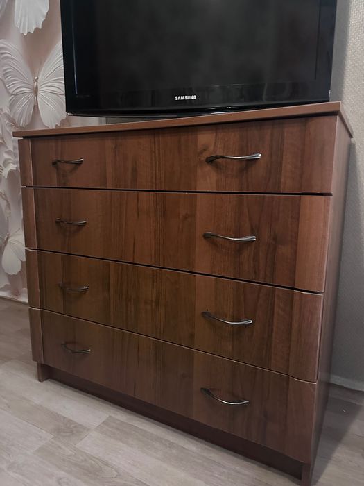Продам комод 20000