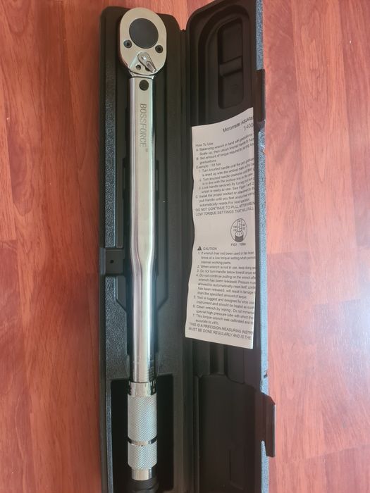 Динамометрический ключ новый