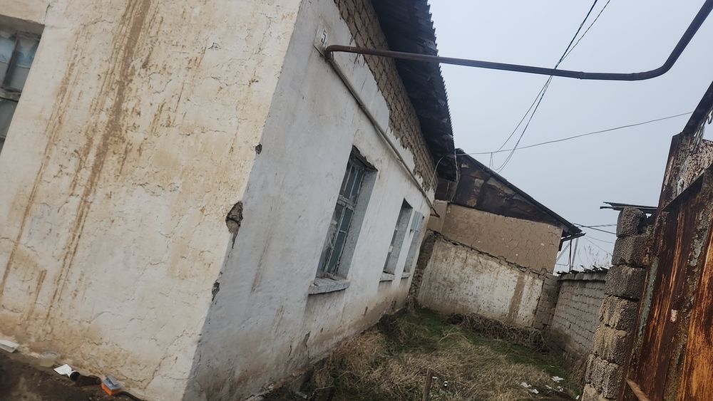 6 sotix uy xoxlasela yarimini yani 3 sotixini sotamiza