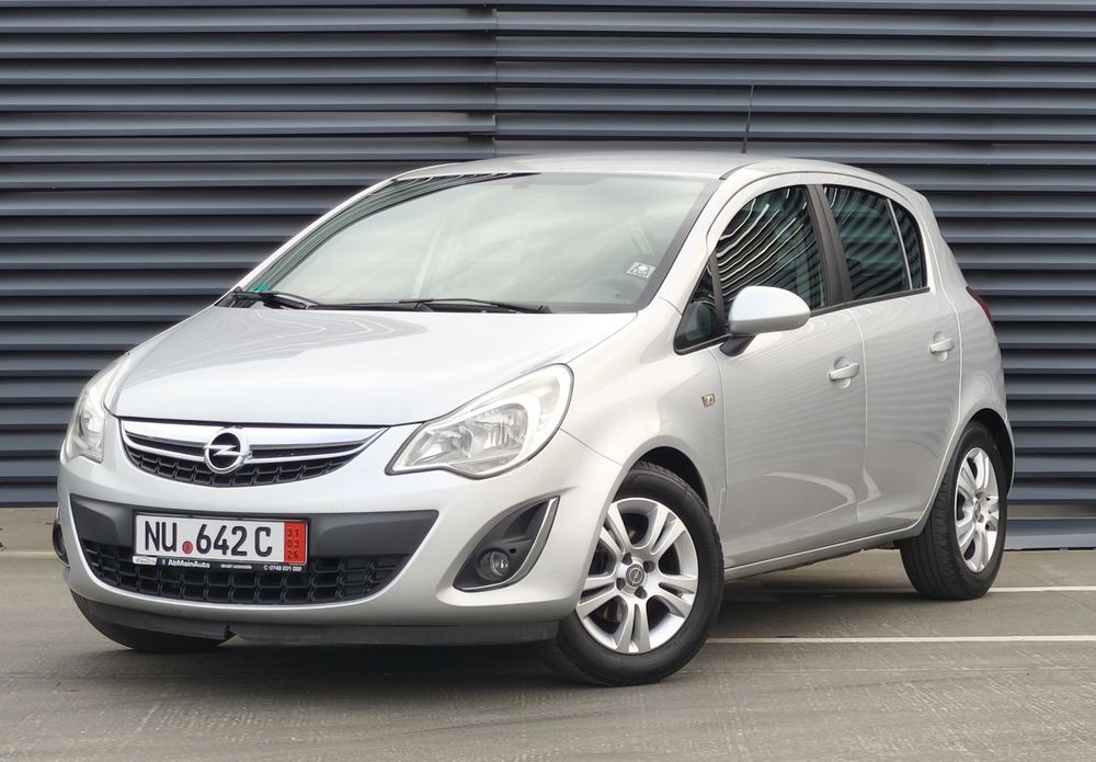 Opel Corsa D 1.2 Facelift Euro  Benzina - Cutie automata / Easytronic