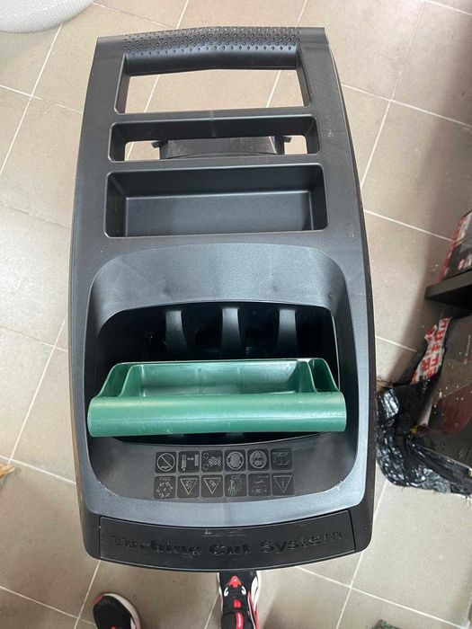 Tocător resturi vegetale Bosch AXT 25 TC 2500 W cu turbină