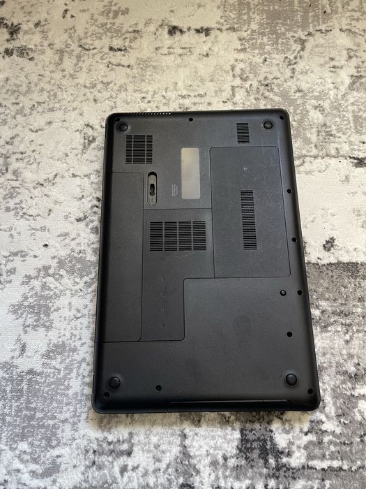 Laptop Compaq Presario CQ57