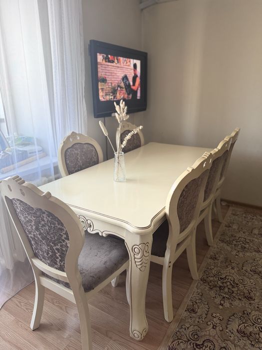 Продам стол неокласика