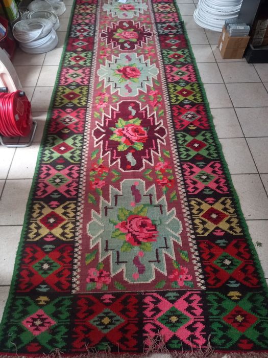 Vând 3 covoare tradiționale vechi lână 2500 lei