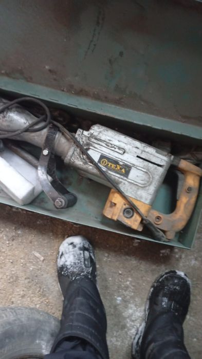 Перфоратор отбойник