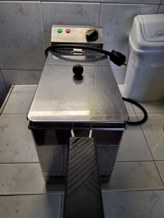 Професионален фритюрник 4 литра