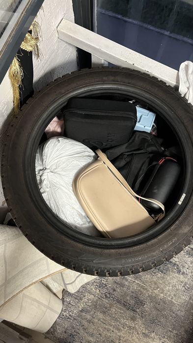 Зимний шины r18 новые