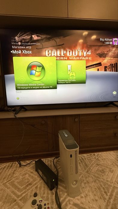 Xbox 360 и 2 джойстика