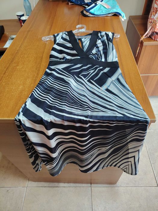 Дрехи на едро и дребно. Всичко е ново