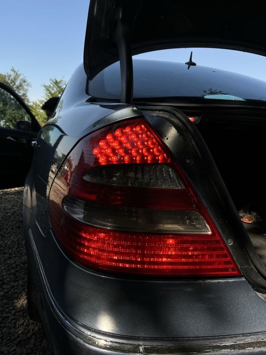 Mercedes W211 на части