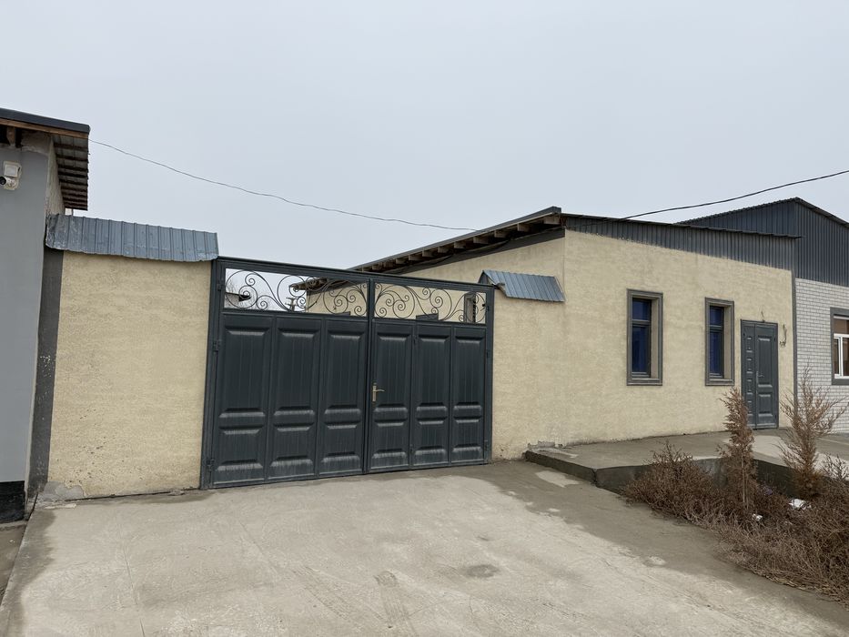 Урганч Шахарда 250 кв Бино сотилади