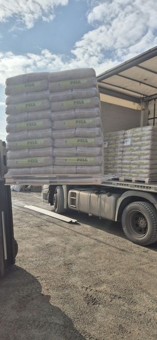 Български и вносни пелети за котли и камини.