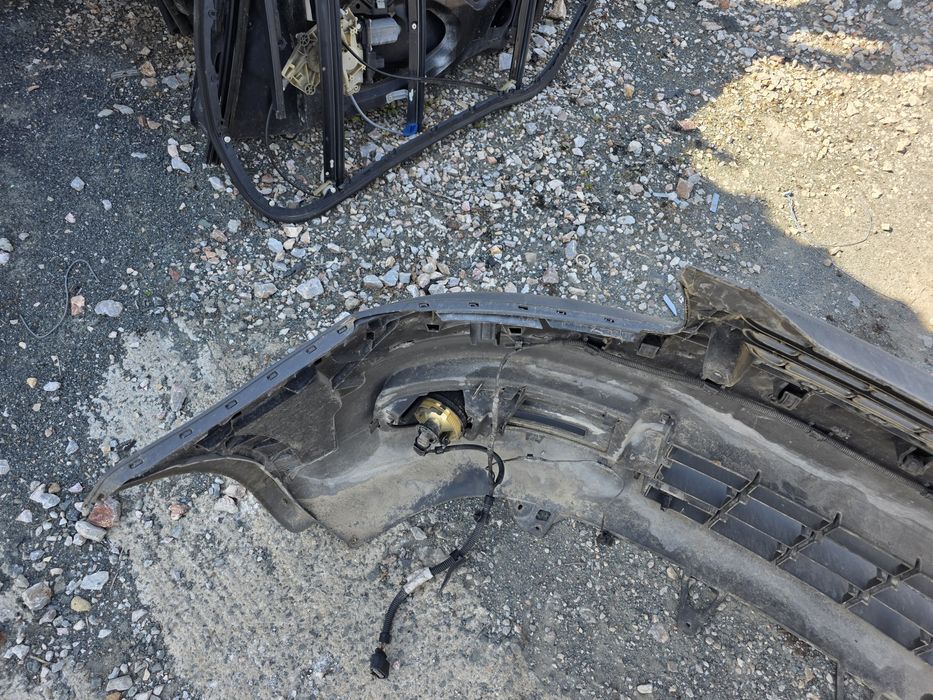 Предна  броня с халогени  Vw Caddy 04-010