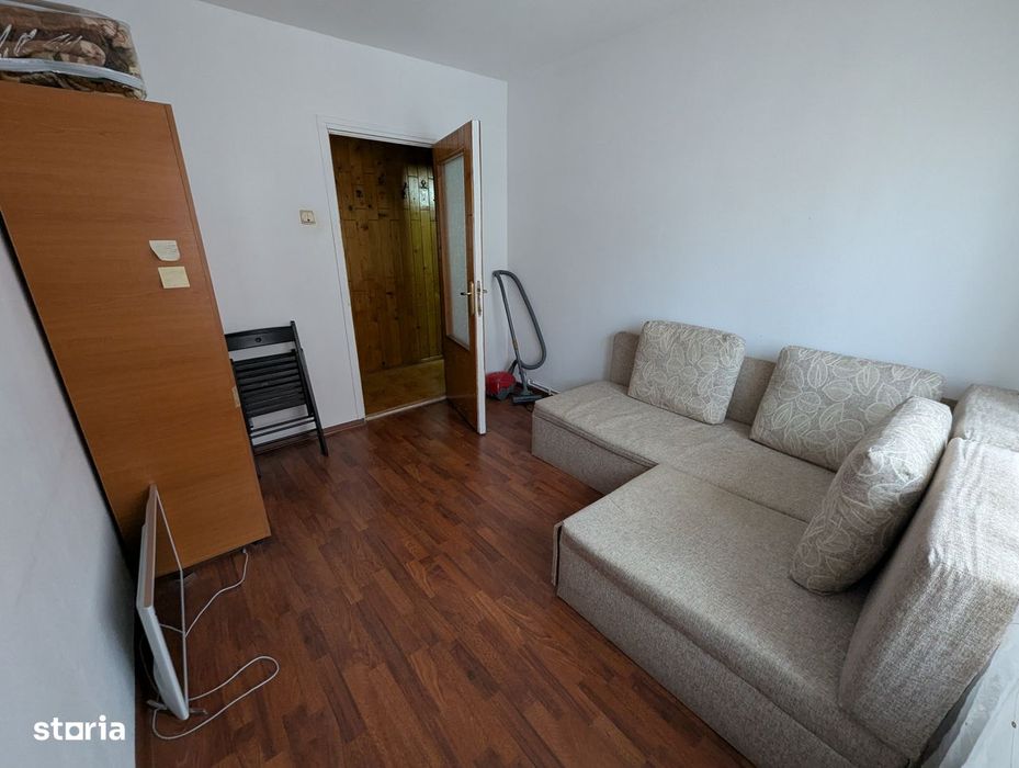 Apartament cu 3 camere Astra — fotografia 3