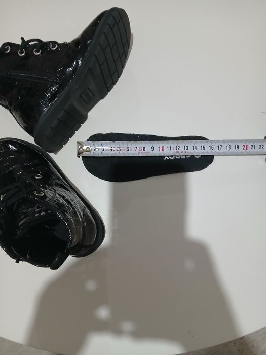 Adidași New Balance  nr. 25  si ghete nr 26