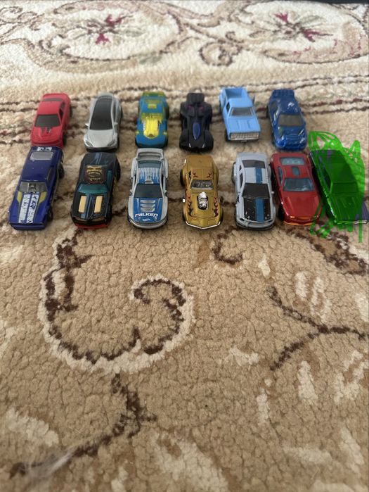 Продам Машинки Hot wheels оригинал