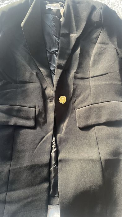 Продам кастюм новый