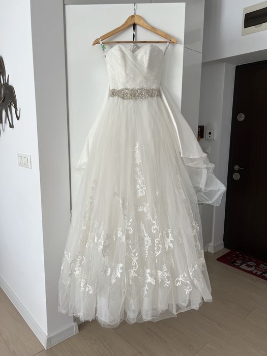 Vând rochie de mireasă