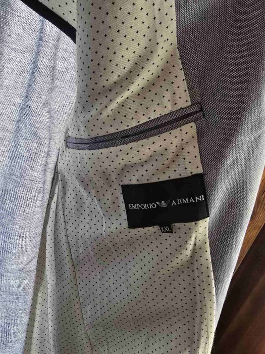 Продавам мъжко сако