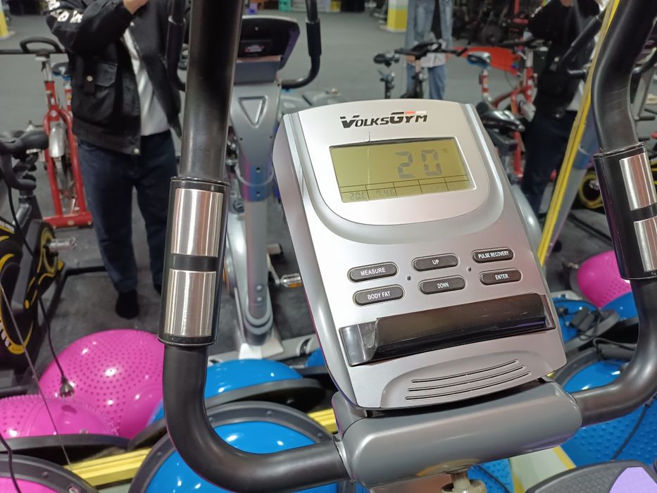 Домашний велотренажёр VolksGym с дисплеем
Велотренажёр для дома и зала