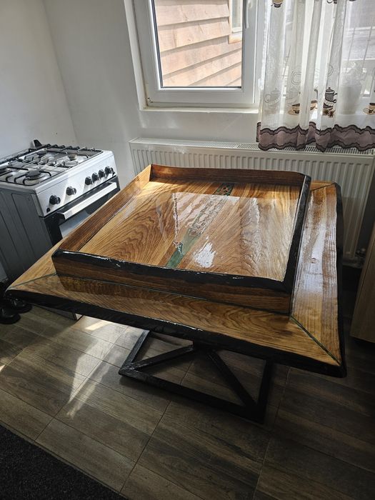 Vând masă de rummy