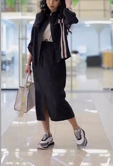 Продам тройку новая