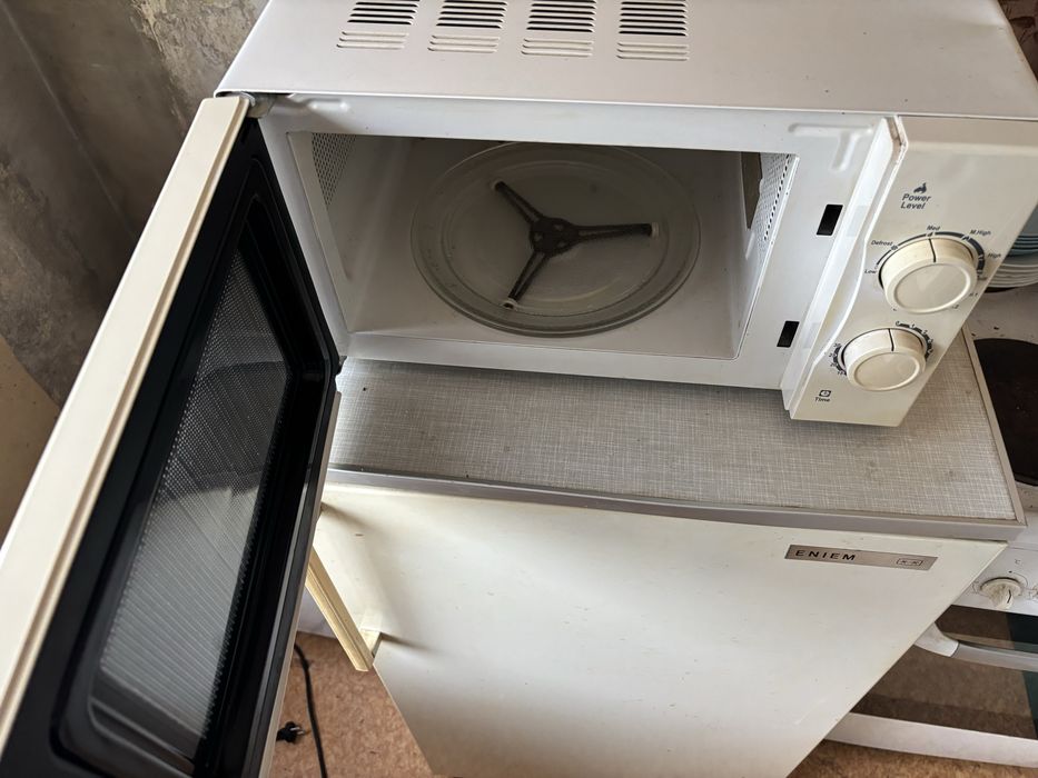 Микровълнова с грил Candy