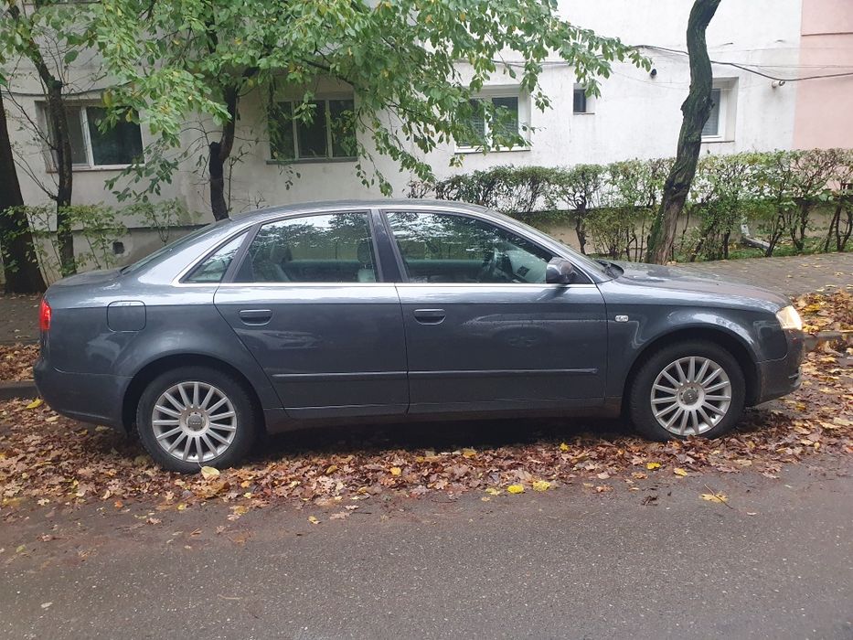Vând A4 în stare foarte bună