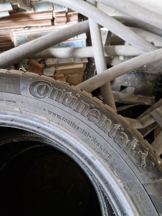 235/50/18 Зимни гуми Continental