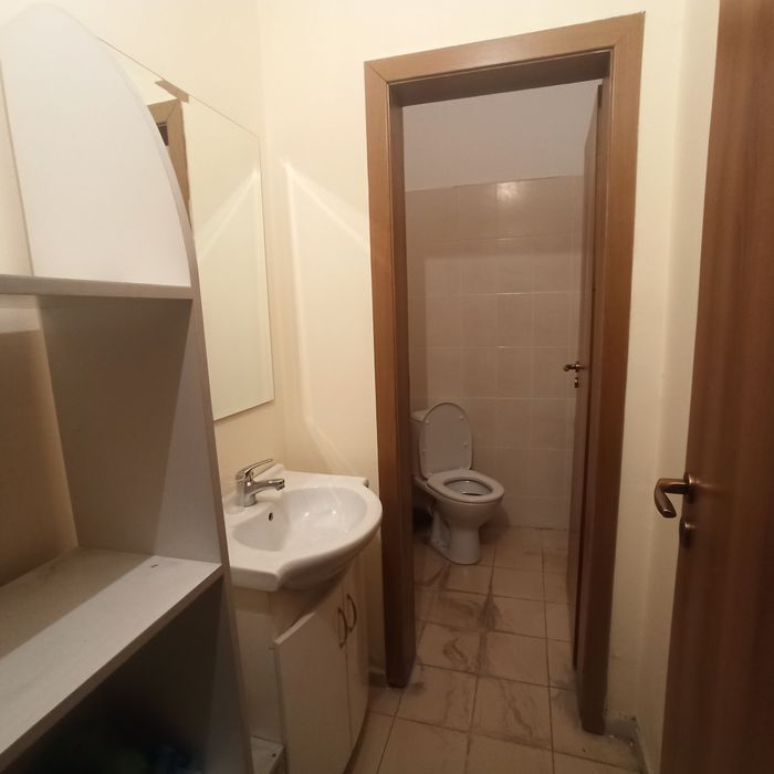 Дава се под наем Офис в Казанлък - 36 кв.м за 153 € - Снимка #1