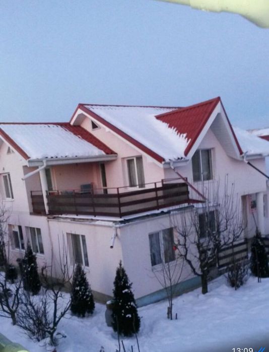 Vand casa zona aerodrom