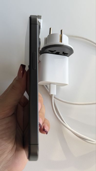 iPhone 15 Pro 256 GB Black Titanium