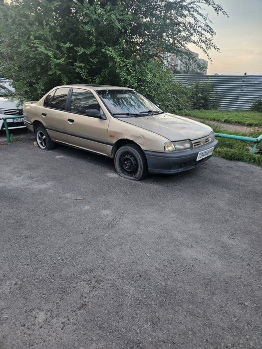 Nissan Primera, 1991