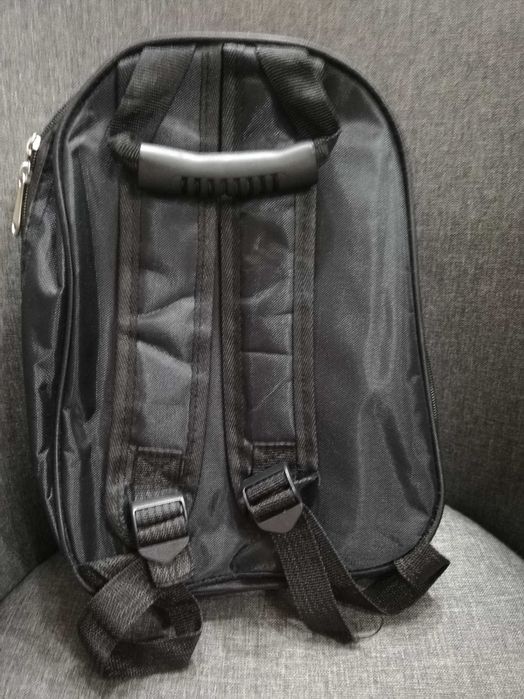 Детска раничка                                                     .