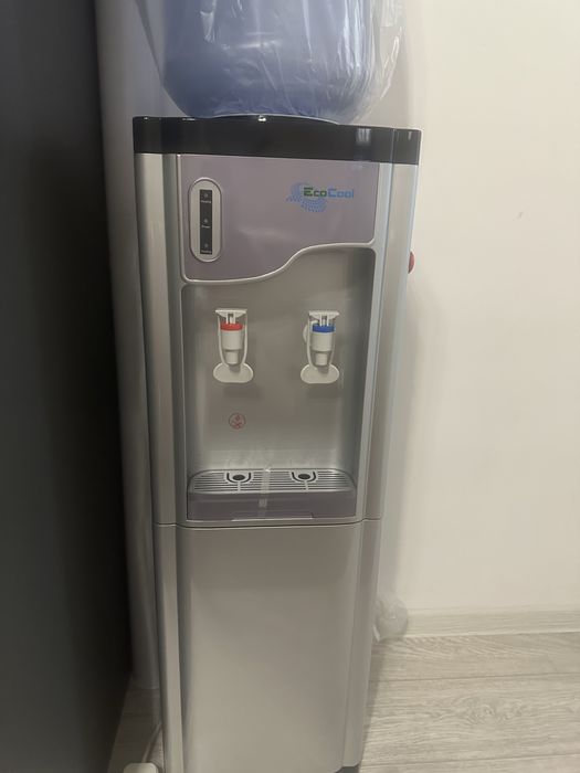 Кулер для воды…..