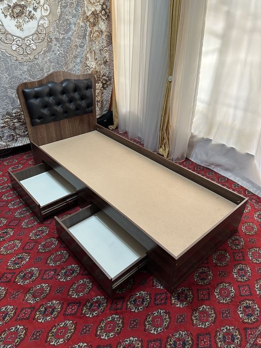 Кровать односпальная кровать