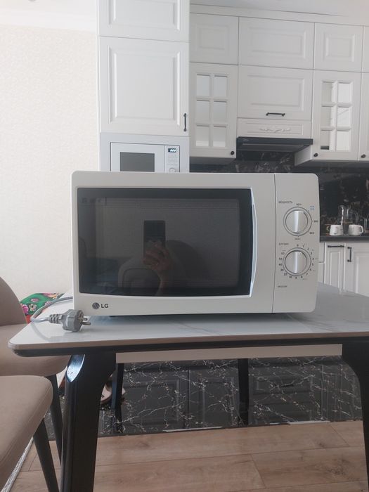 Продам микроволновую печь