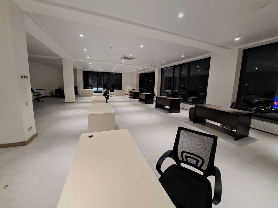 Сдается офисное помещение в аренду на первой линии