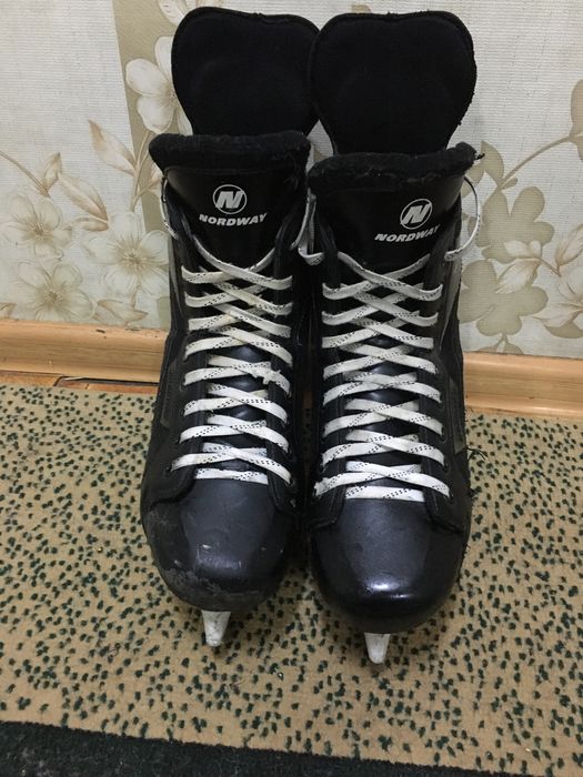 Продаю коньки