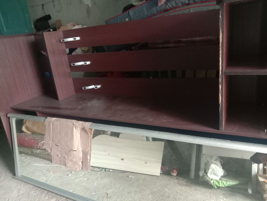 Продам прихожку срочно