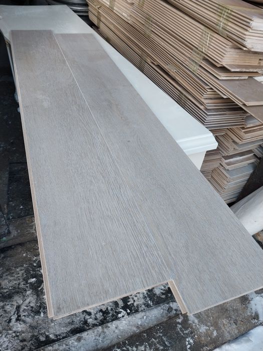 Ламинат 65кв.м б/у 33 класс. Толщина 12мм.