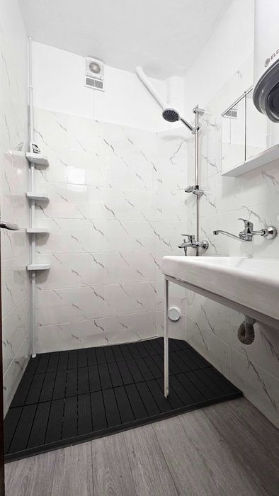 Дава се под наем Тристаен апартамент в Варна, Базар Левски - 90 кв.м за 612 € - Снимка #8