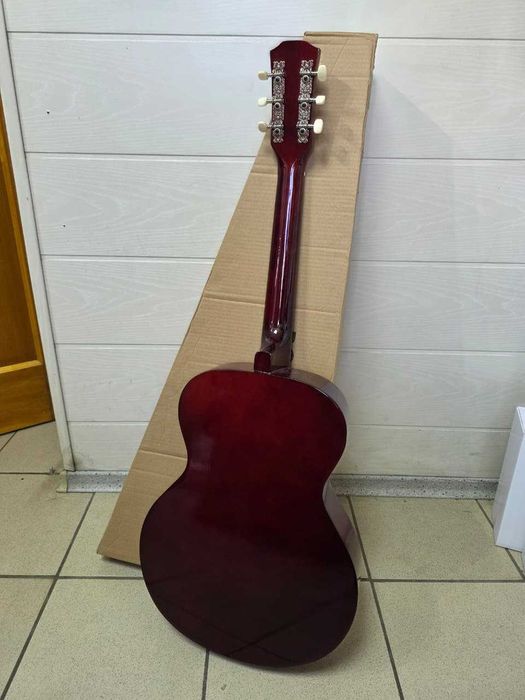 Гитара новая шестиструнная