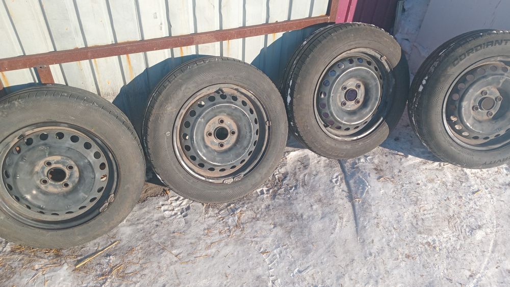 Продам        шины