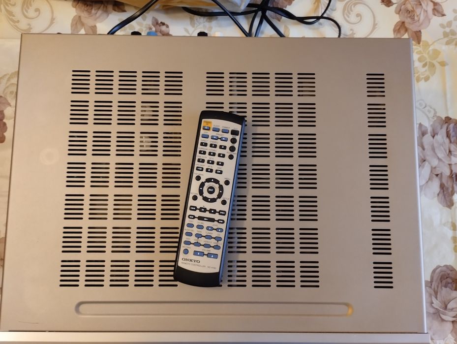 AV ресивер Onkyo TX-SR500