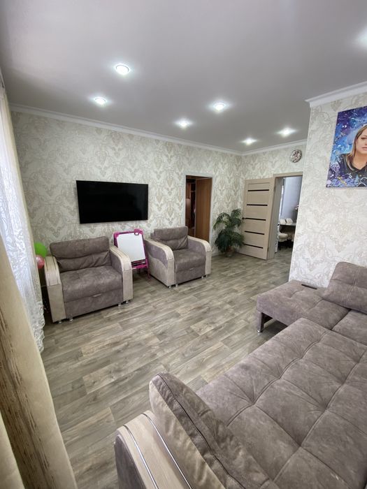 Продаются два дома с магазином