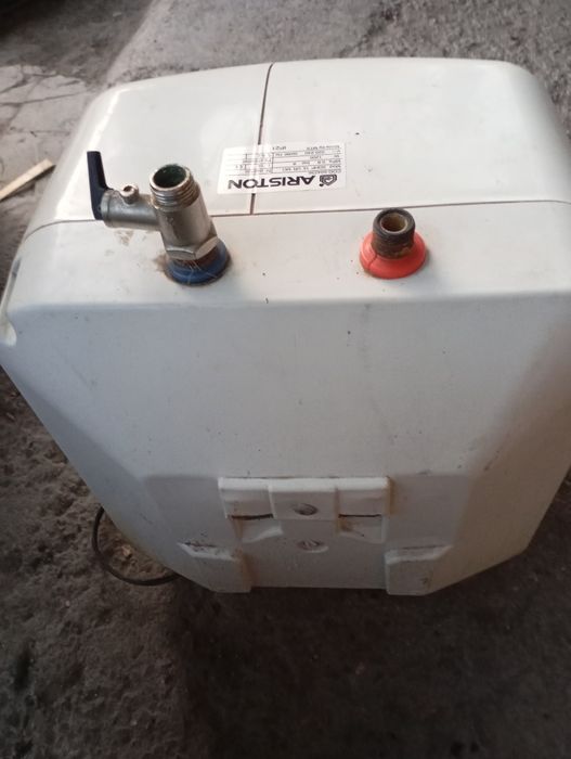 Аристон на 15 литров