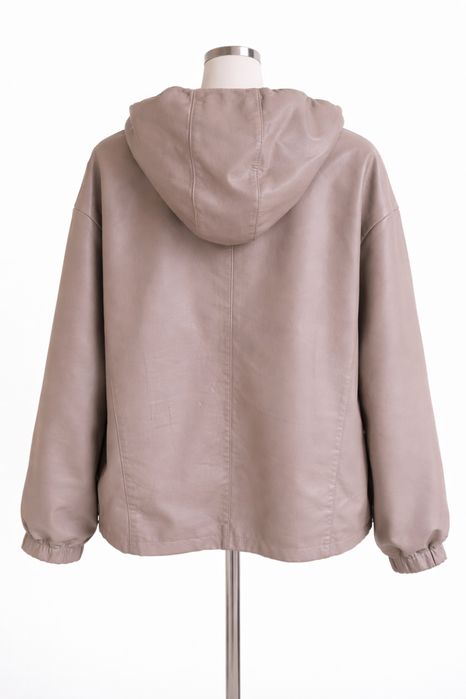 Натуральная кожаная  куртка новая